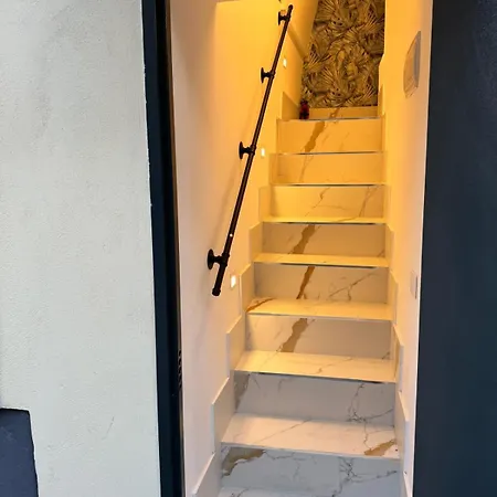 Casa Pugliano - إيركولانو